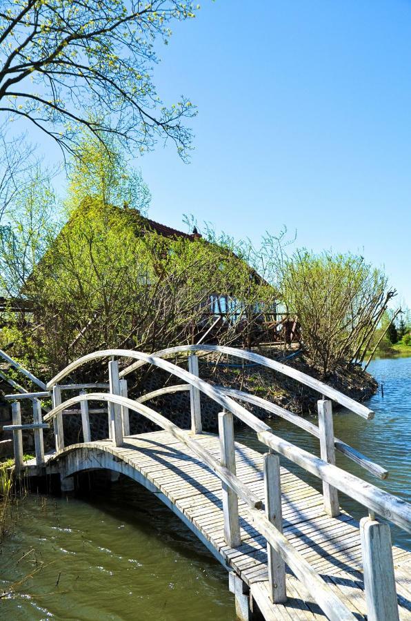 Vila Dom Na Wodzie Mazury Dzwierzuty Exteriér fotografie